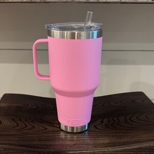 YETI 35 Oz Pink Mug with Clear Lid and Straw
